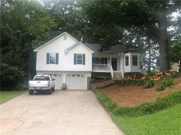 224 Hawkins Farm Cir, Ball Ground, GA 30107