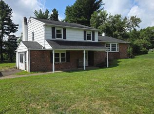 36 S Traymore Ave, Ivyland, PA 18974