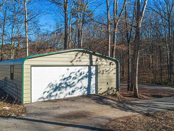 5th image of 156 Burl Oaks Drive Dr NE