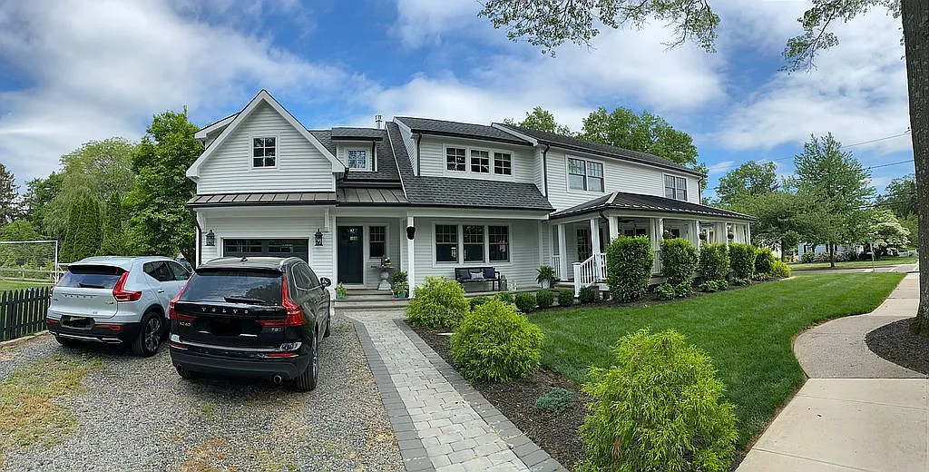 329 Sked St photo 1