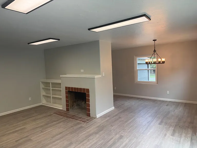 1328 College St — Photo 5