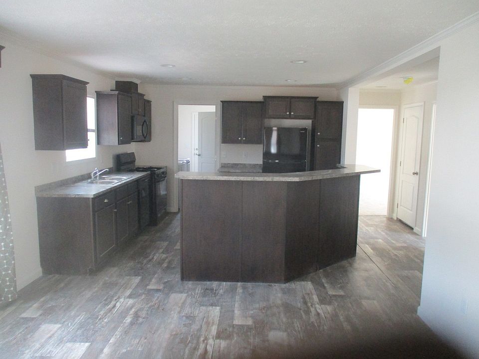 1st image of 2 Willow Dr #102