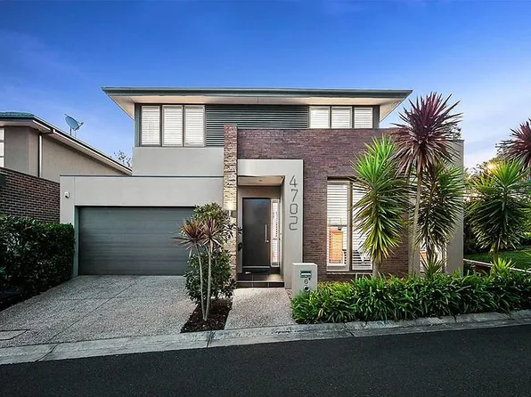 4702 Bellview Dr, Bellaire, TX 77401