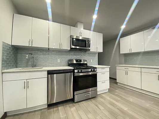 Rented by NY Space Finders Inc. | media 14