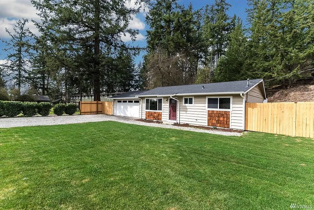 3 bed, 1100 sqft, $2,150 — Photo 3