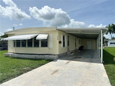 220 Pine Key Ln #209, Naples, FL, 34114