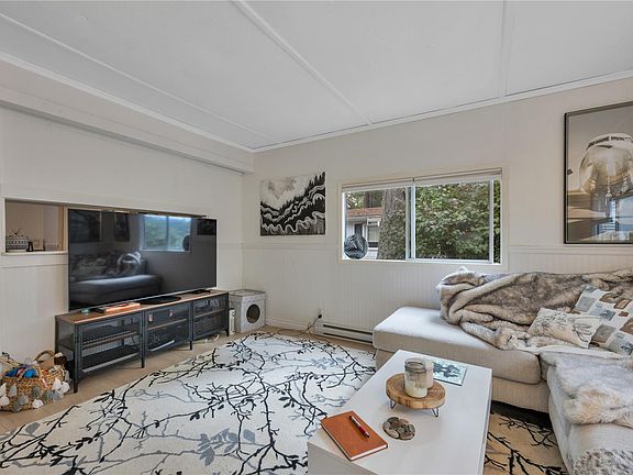 5th image of 3560 Hallberg Rd #35