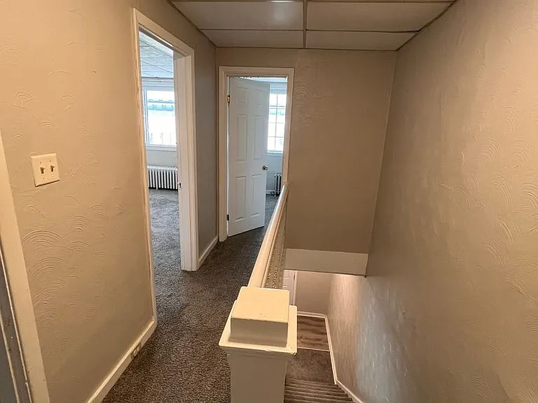 109 Kenova St — Photo 18