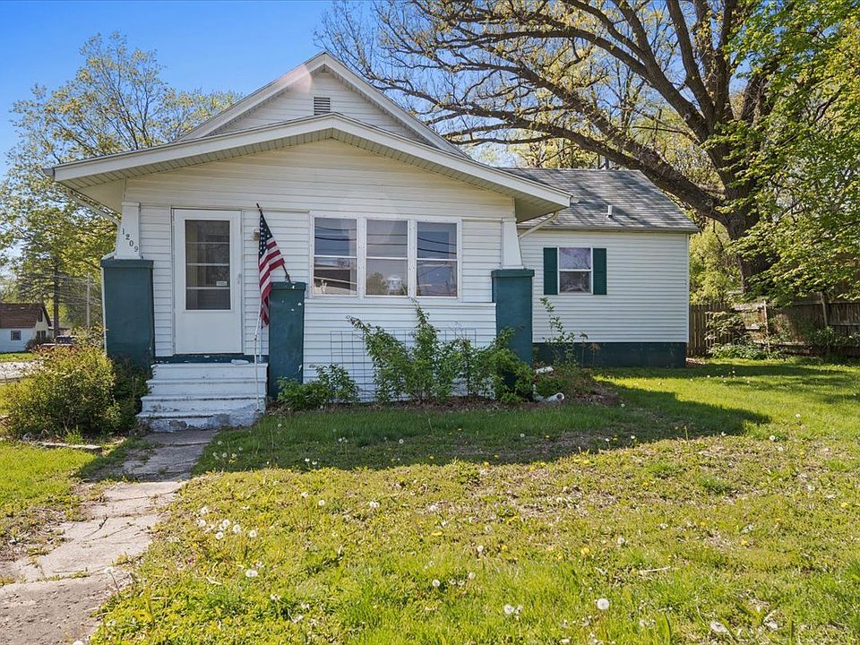 1209 Bunn St, Bloomington, IL 61701 | Zillow