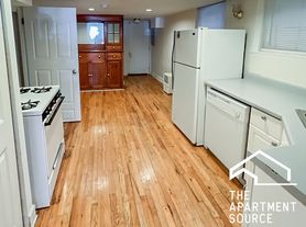 3309 N Southport Ave, Chicago, IL