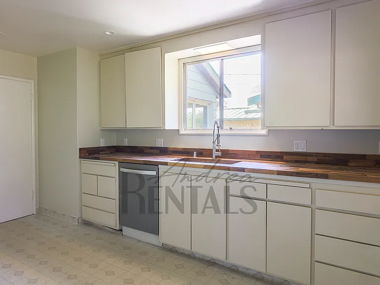 7 Ramona Ave — Photo 9