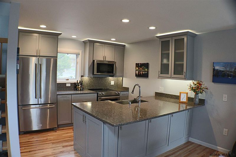 4th image of 15 JUNIPER HILL Drive