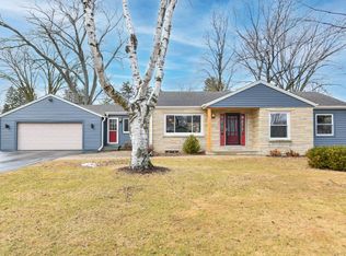 4665 N 158th St, Brookfield, WI 53005