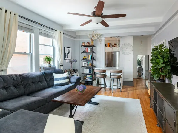 137 East 28th Street 3D image 2 of 17