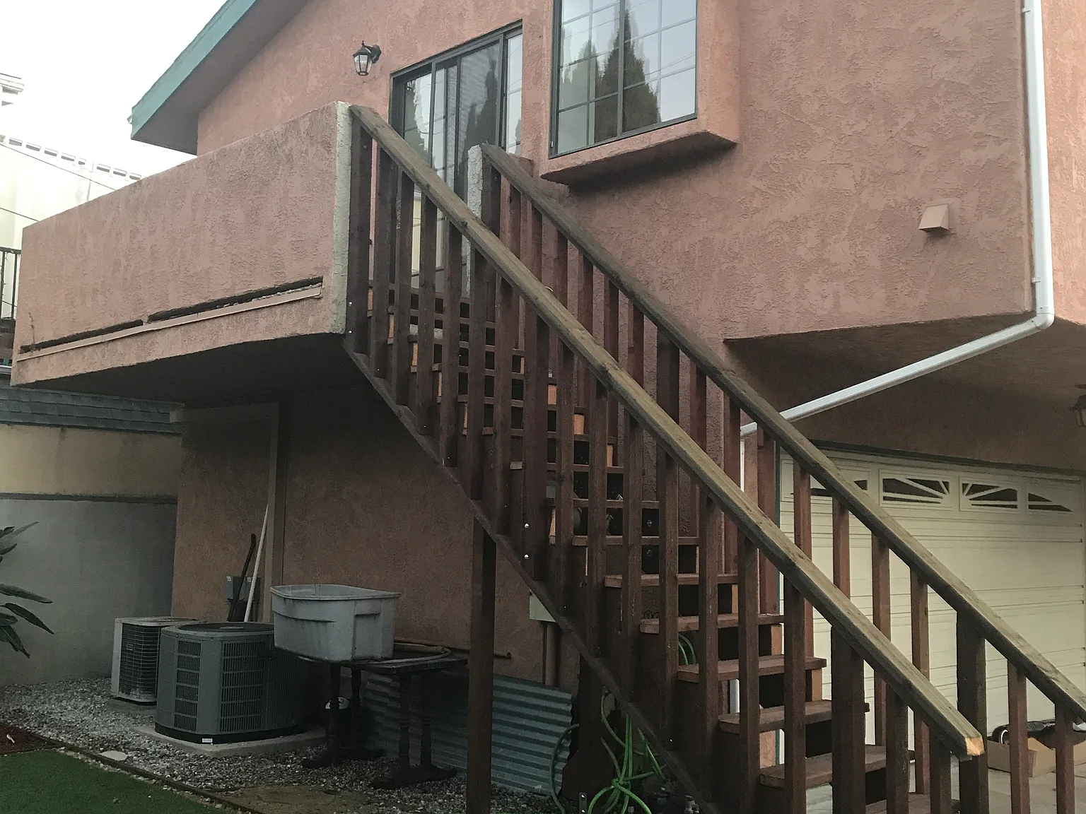 3 bed, 1100 sqft, $6,100 — Photo 1
