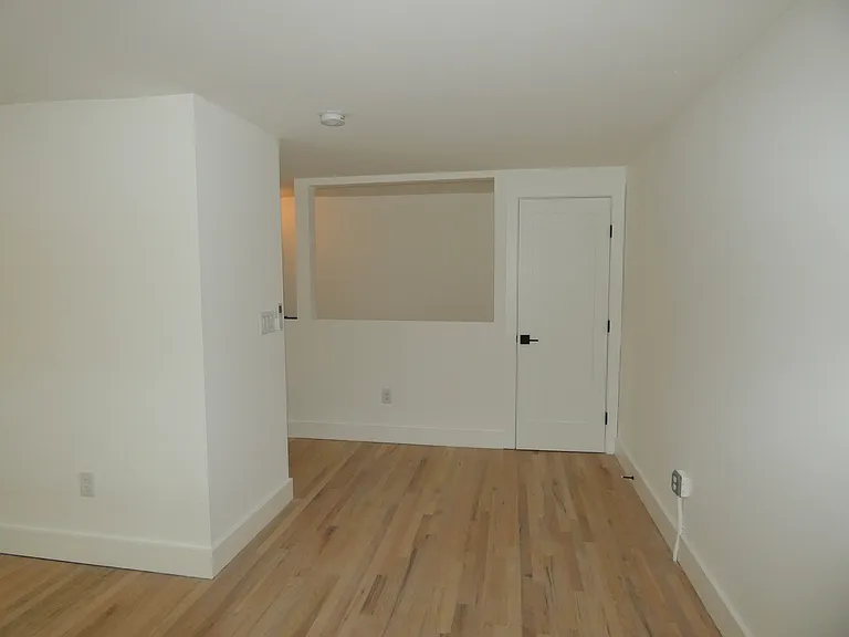 1401 Charles St #D — Photo 3