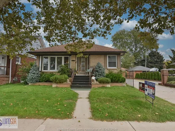 1534 Pillette Rd, Windsor, ON N8Y 3C2