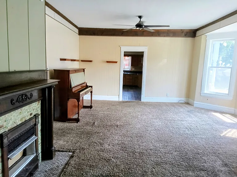 601 S Willow St — Photo 9
