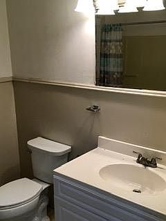 2nd image of 300 N McGuire Ave