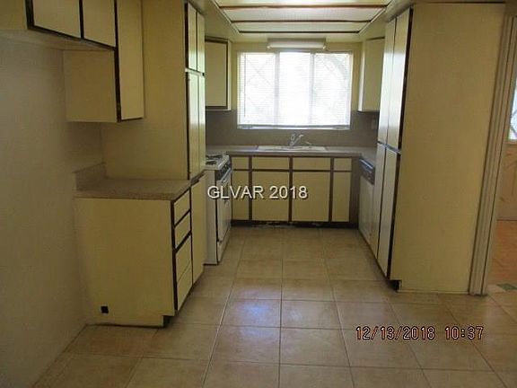 5th image of 4113 Las Lomas Ave