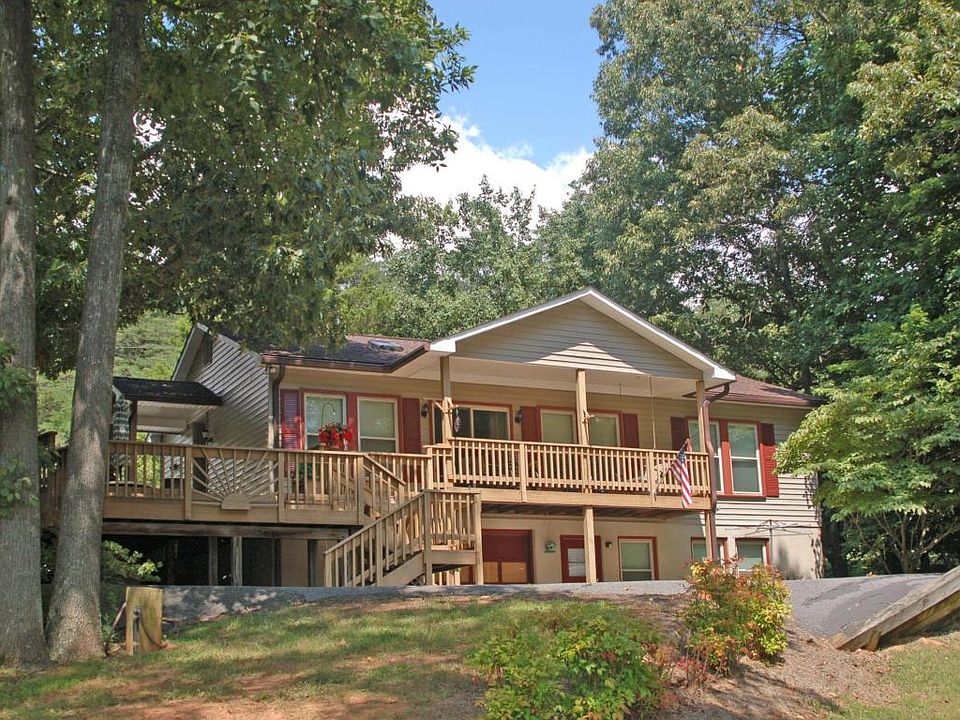 1st image of 201 Pine Dr