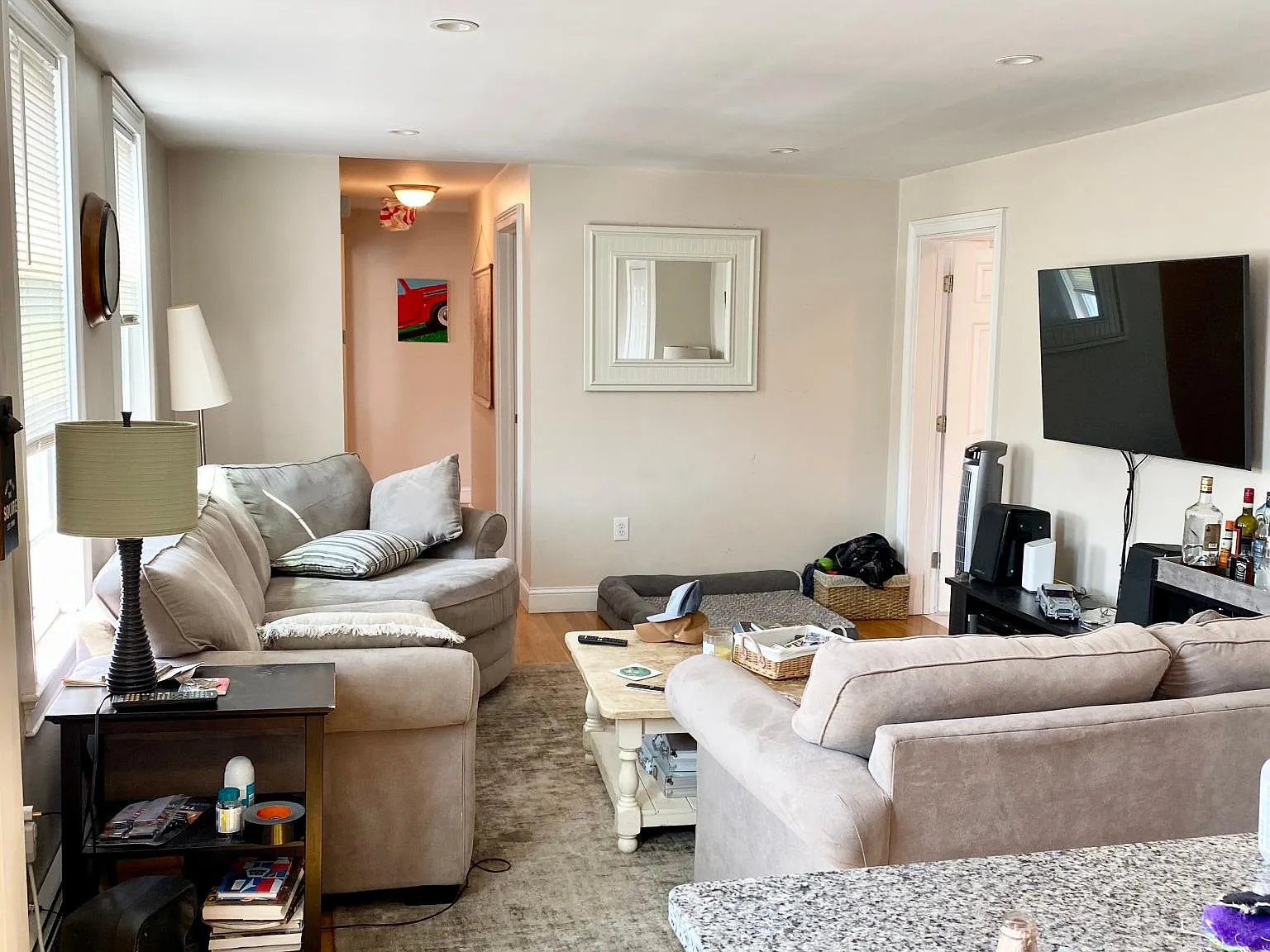 3 bed, 1000 sqft, $4,500 — Photo 2
