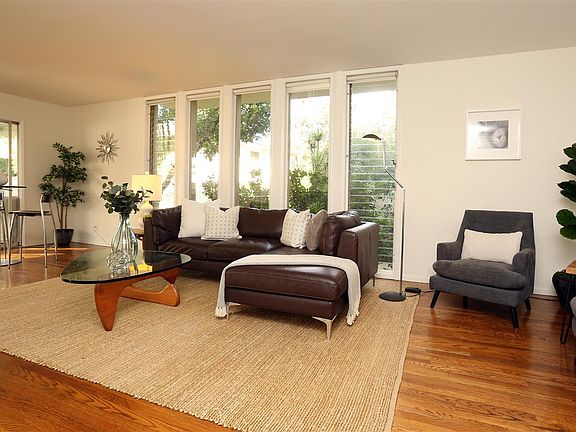 3rd image of 777 S Orange Grove Blvd APT 2