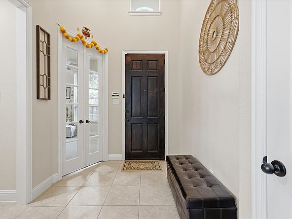 3rd image of 11247 Geranium Dr