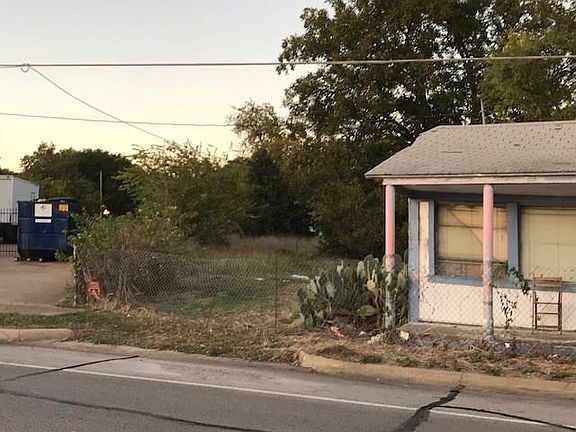 2nd image of 2817 Mansfield Hwy