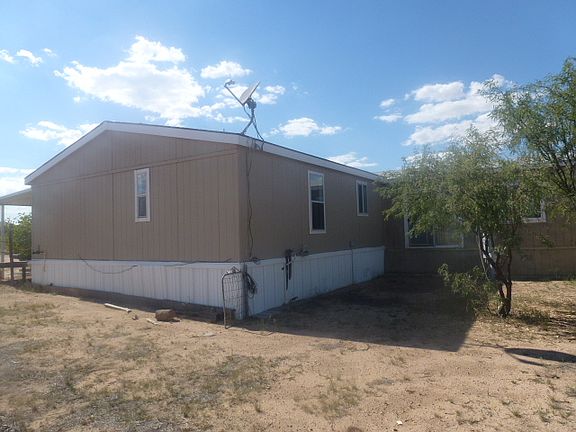 3rd image of 319 E Papago Way