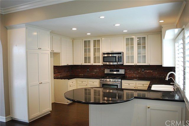 2nd image of 20 Woodland Dr