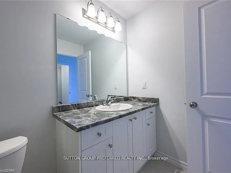 375 Kennington Way — Photo 20