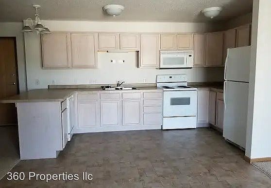 1st image of 3515 10th Ave S APT 302