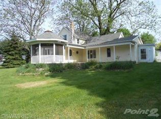 3253 Merry Rd, Eau Claire, MI 49111