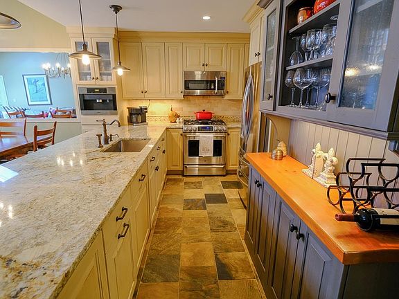3rd image of 42 Harrison Ln #M-302