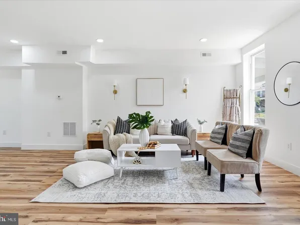 1624 Chilton St, Baltimore, MD 21218