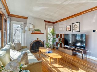 3565 NE Broadway St #ID1309864P, Portland, OR 97232