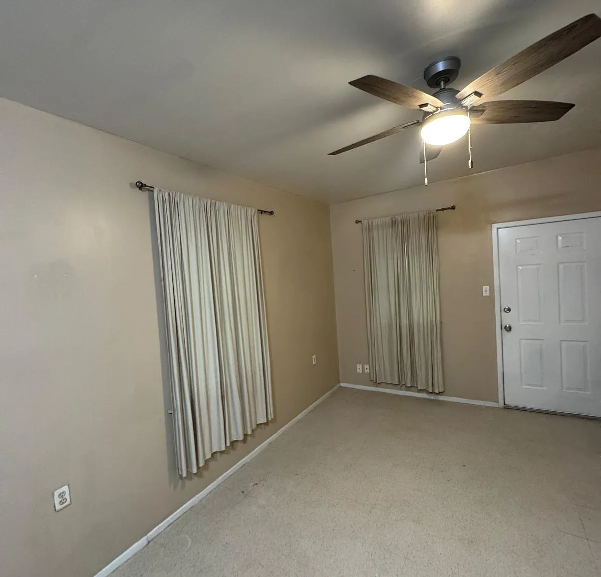 1 bed, 850 sqft, $650 — Photo 1