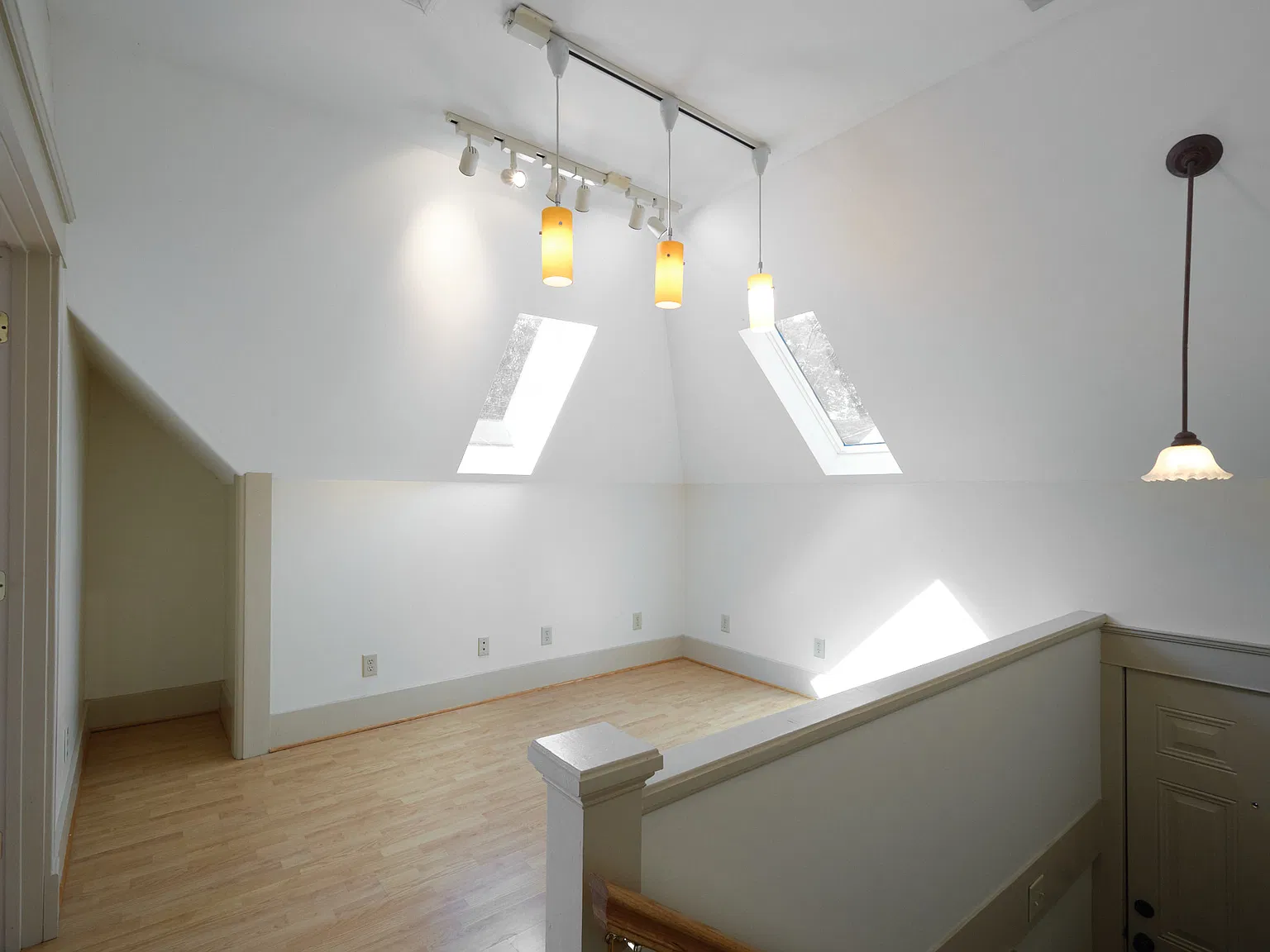 2 bed, 1250 sqft, $1,850 — Photo 4