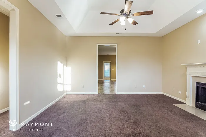 1120 Washington Dr — Photo 3