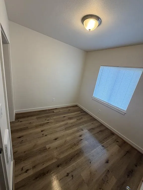 1101 Century DR NE — Photo 4