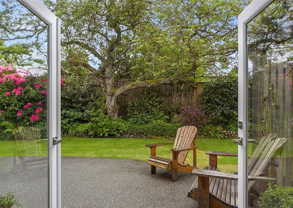 1st image of 8209 SE 35th St