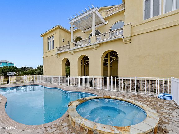 5th image of 7709 Belle Fontaine Dr