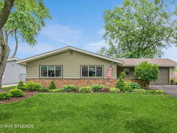 426 Princeton Dr, North Aurora, IL 60542