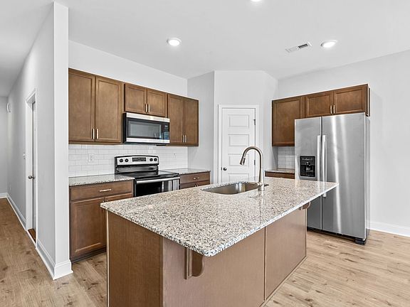 3rd image of 324 W Saltgrass Ln