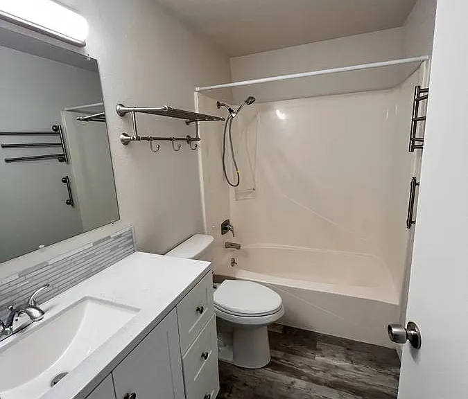 810 S Holladay Dr #18 — Photo 9