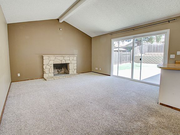 3rd image of 8040 Mesa Oak Way