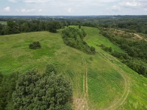 268 Jaw Rd, East Bernstadt, KY 40729