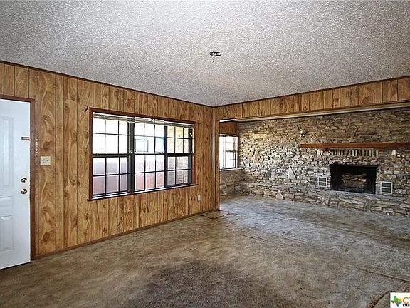 2nd image of 104 Veazey Dr