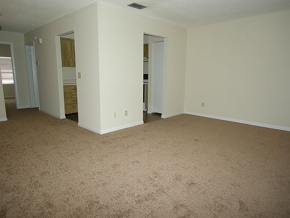4th image of 38136 Townview Ave APT 102